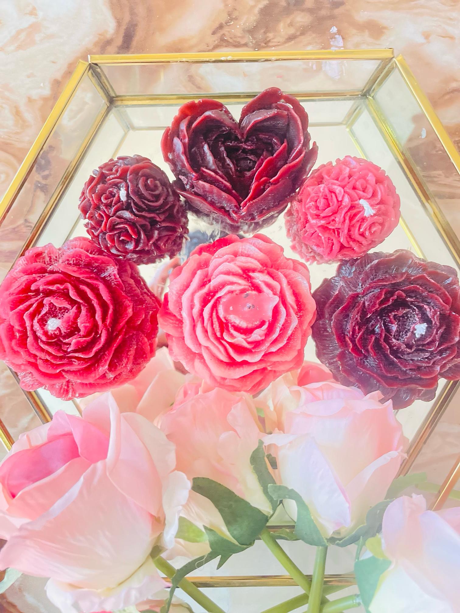 Hexagonal Tray with Red & Pink Rose Candles
